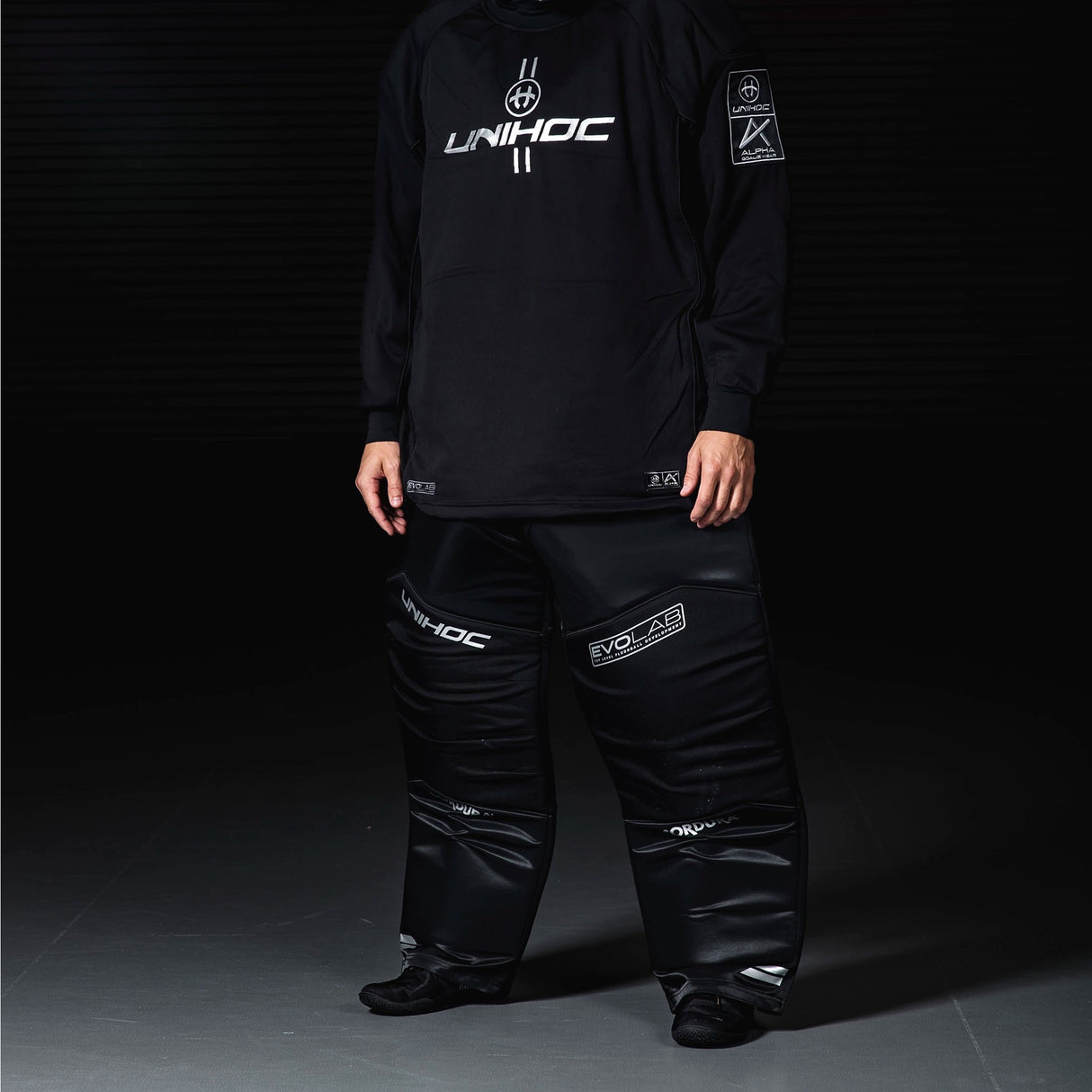 UNIHOC ALPHA EVOLAB MAALIVAHDIN PAITA JA HOUSUT